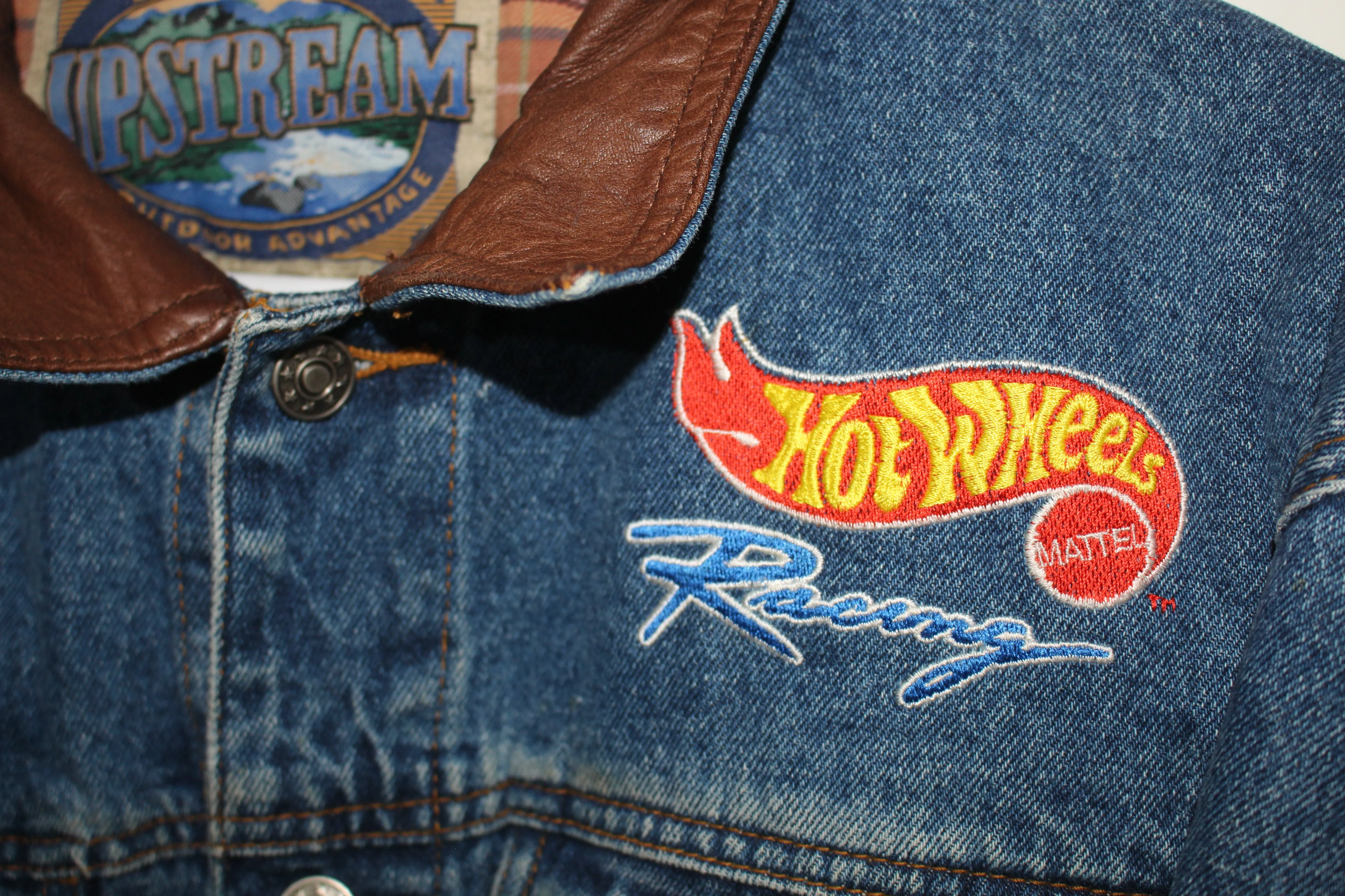 Rare Hot Wheels Racing NASCAR Richard Petty #43 Autographed Denim Jacket (M)